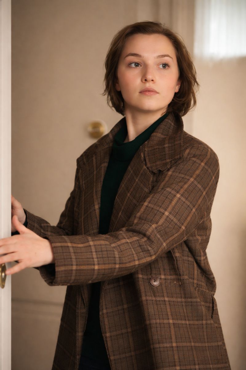 Bundle Brent Agatha Christies Seven Dials Coat - Image 1